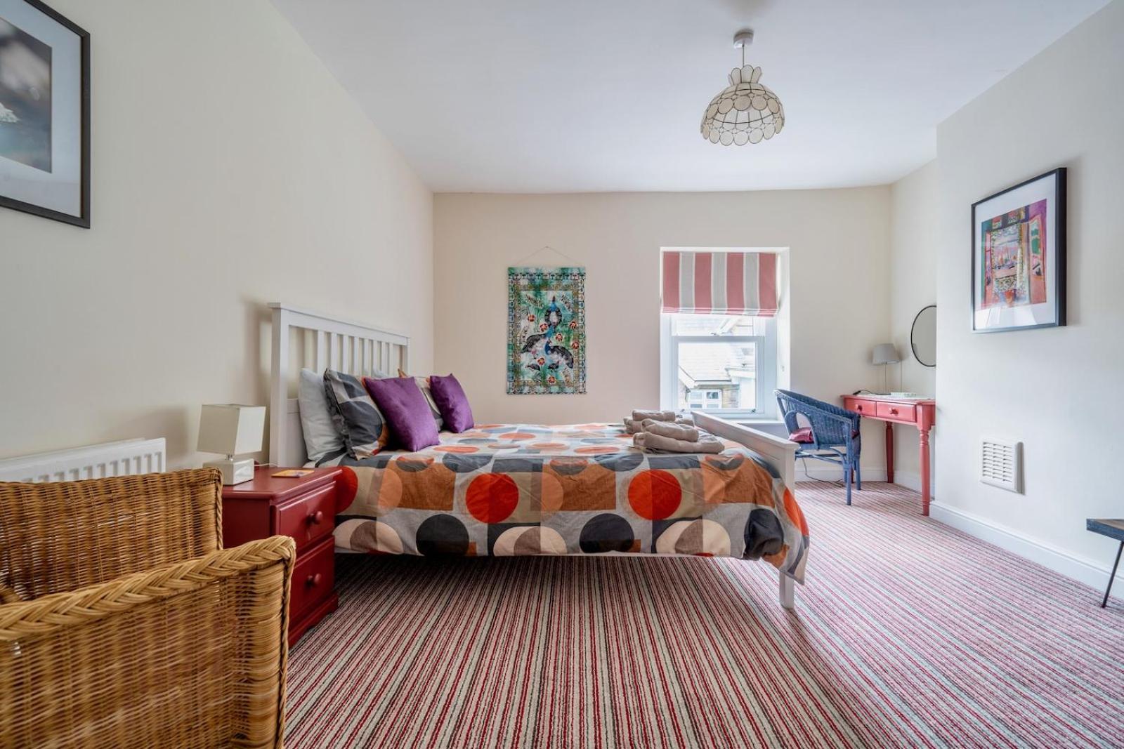Chic 2-bedroom townhouse in vibrant Abergavenny Buitenkant foto